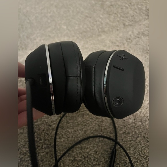 Skullcandy over ear headphones - Picture 4 of 5